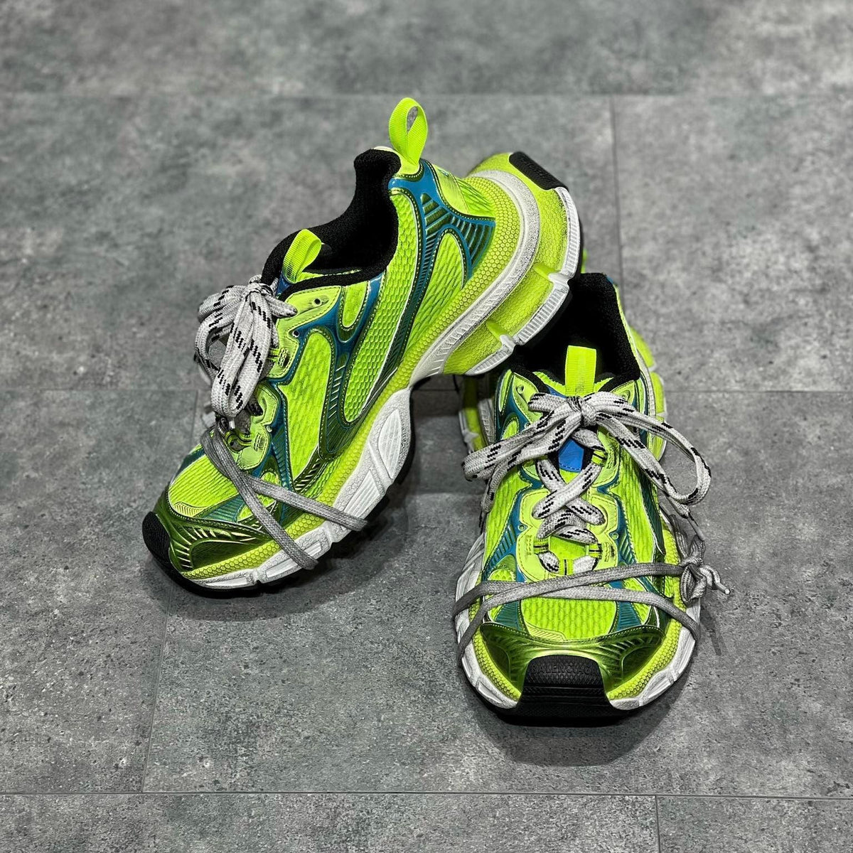 BAL 3XL TRAINERS