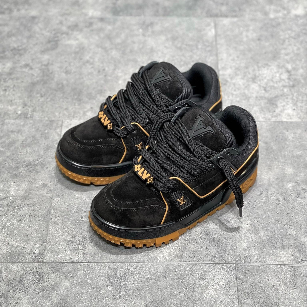 LOU TRAINERS
