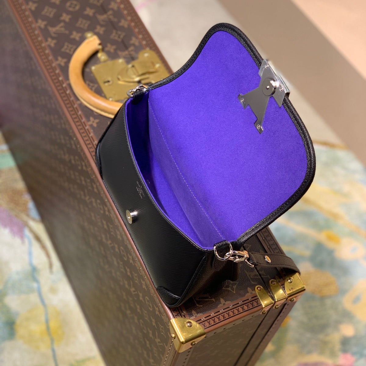 LOU BUCI BAG