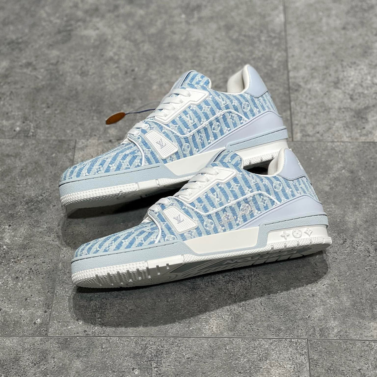 LOU TRAINERS