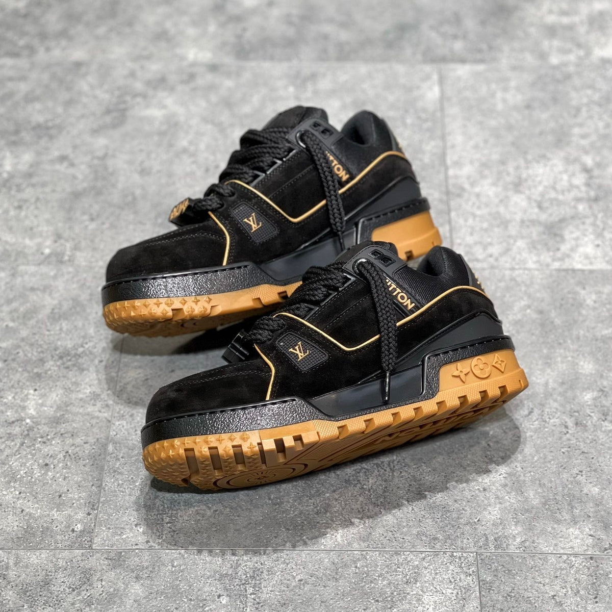 LOU TRAINERS