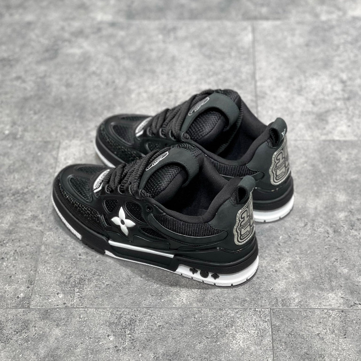 LOU TRAINERS