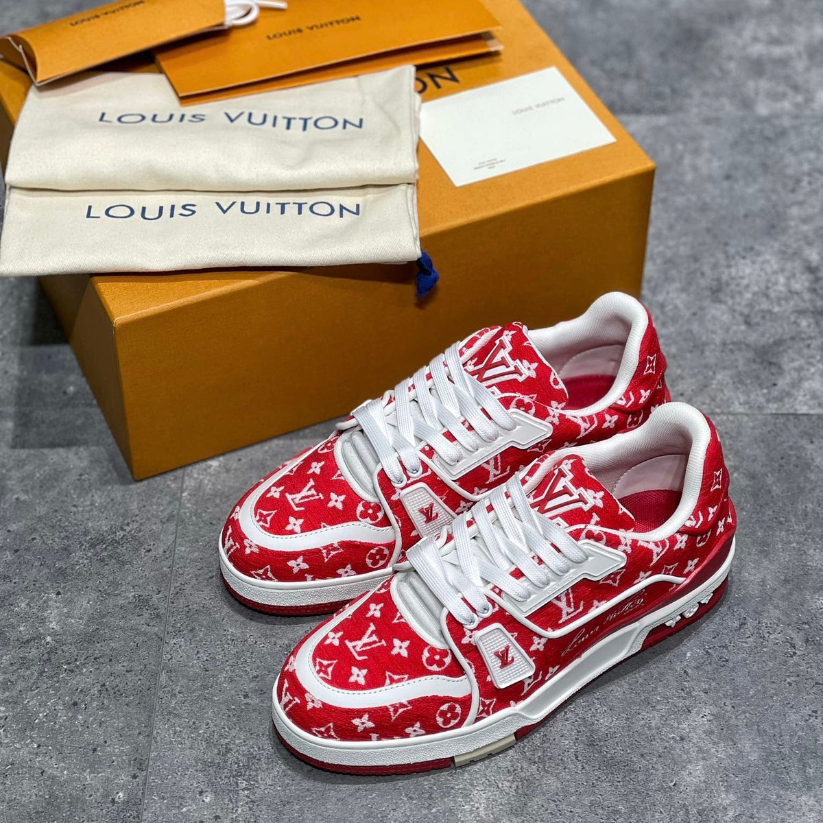 LOU TRAINERS