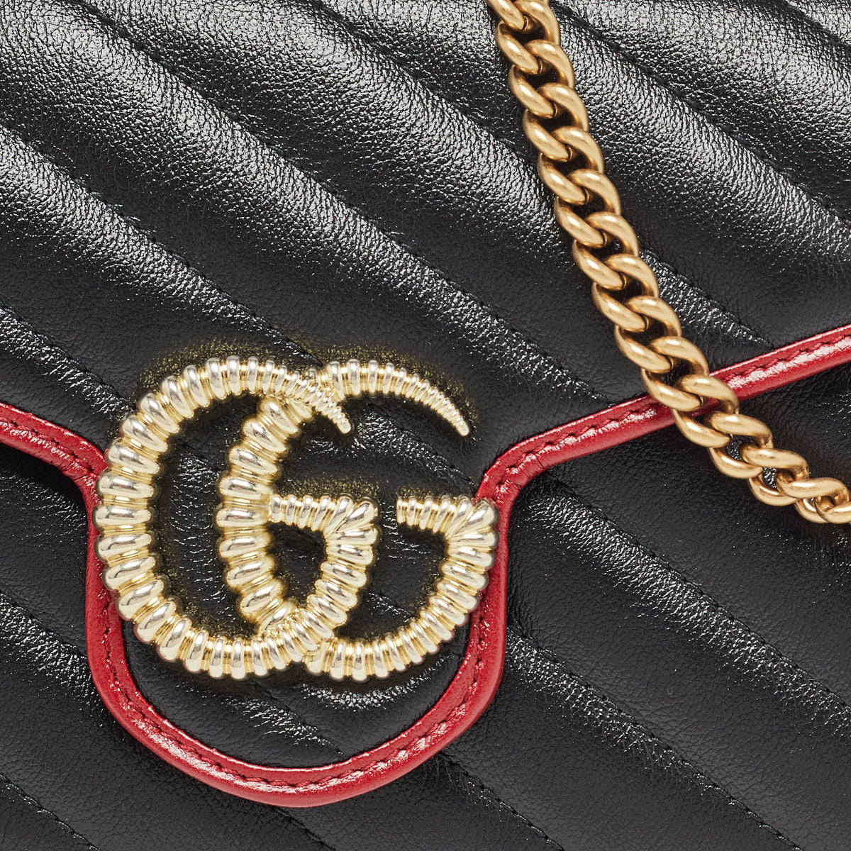 GUCCI Black/Red Diagonal Quilt Leather GG Marmont Torchon Wallet on Chain
