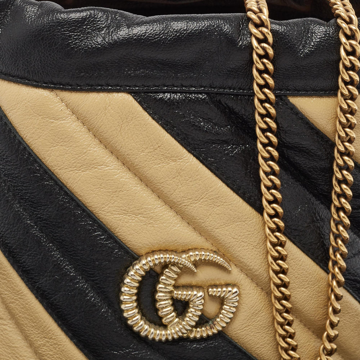 GUCCI Black/Beige Diagonal Leather Mini GG Marmont Torchon Bucket Bag