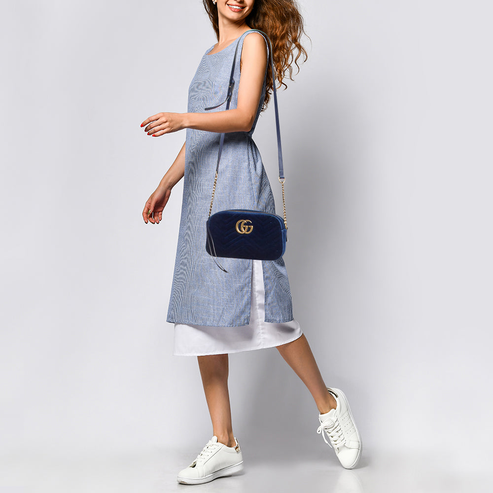 GUCCI Blue Matelasse Velvet Small GG Marmont Shoulder Bag