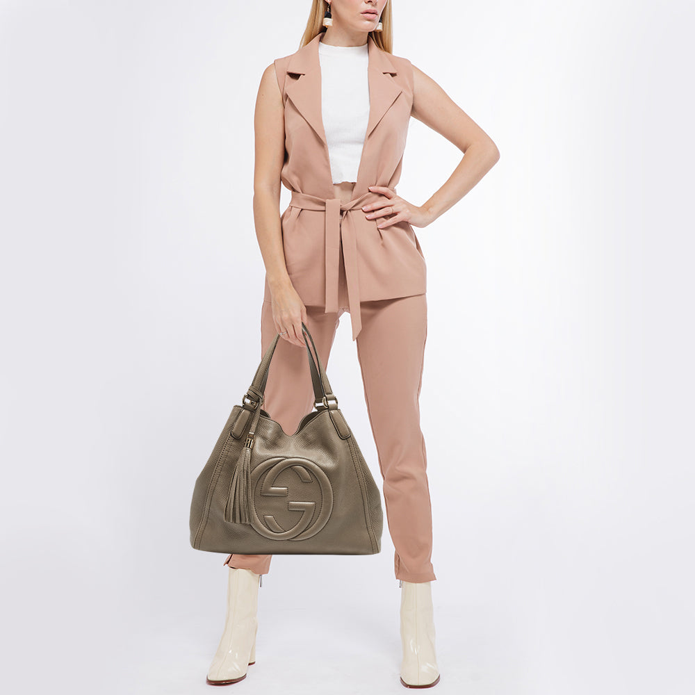 GUCCI Grey Pebbled Leather Medium Soho Shoulder Bag