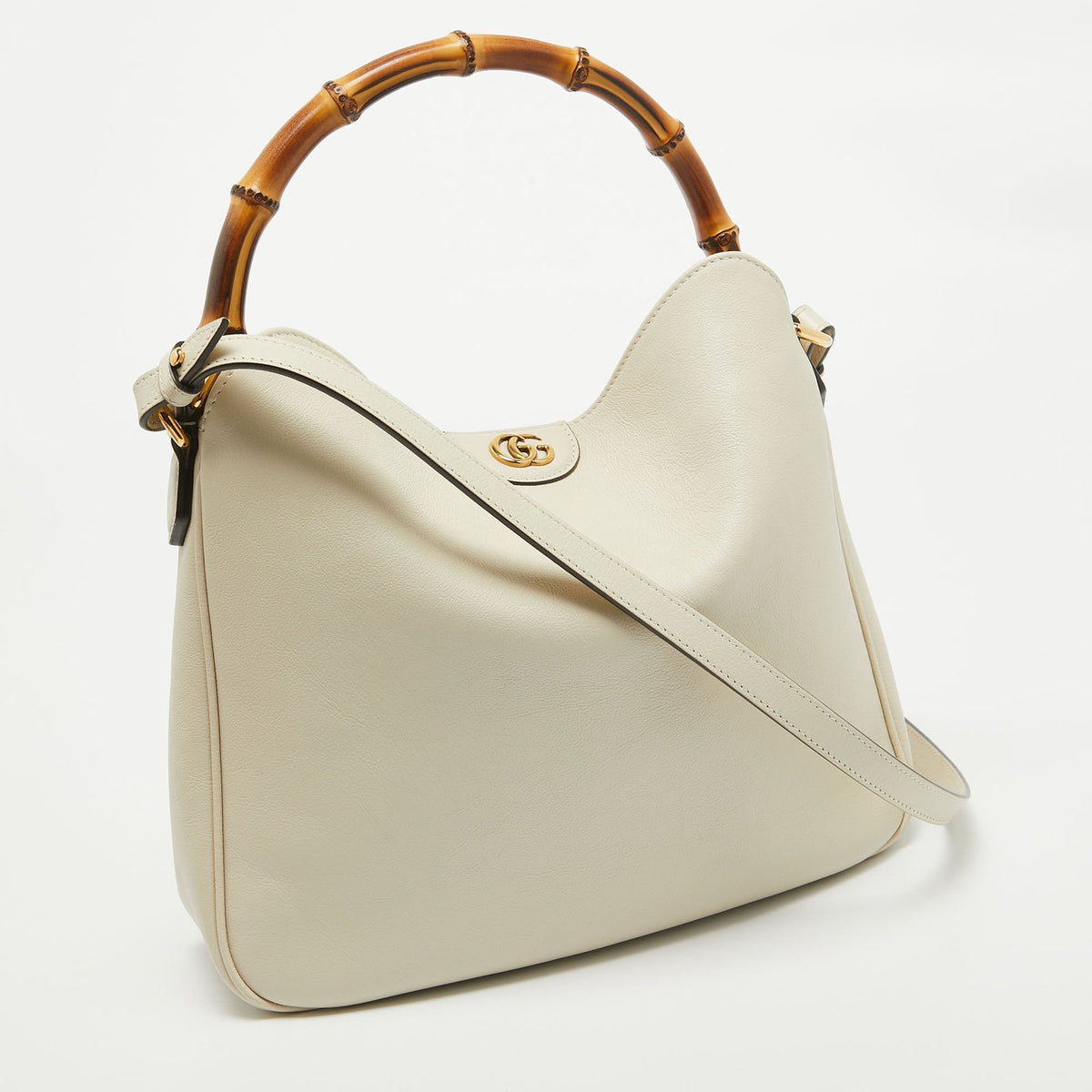 GUCCI White Leather Diana Bamboo Capsule Bag