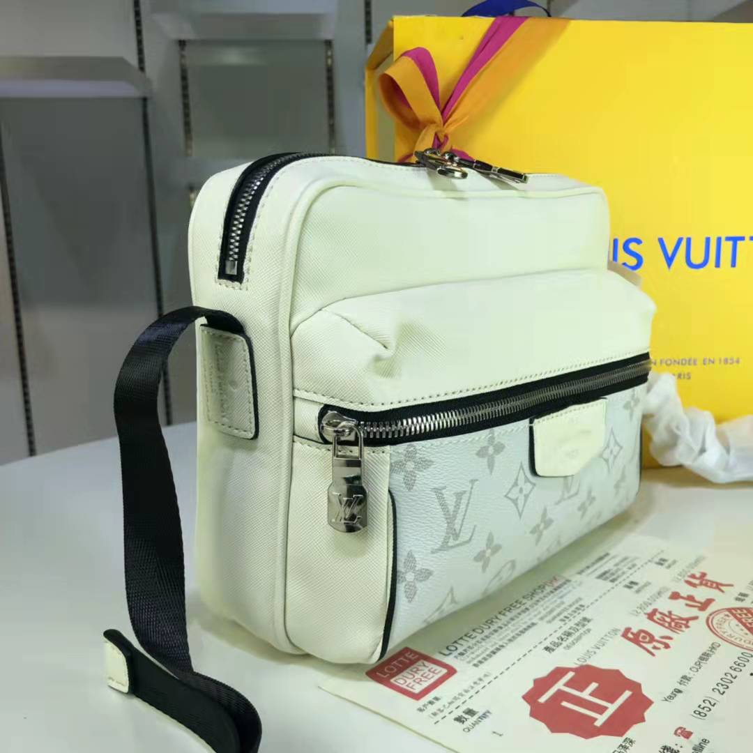 Elite Carryalls