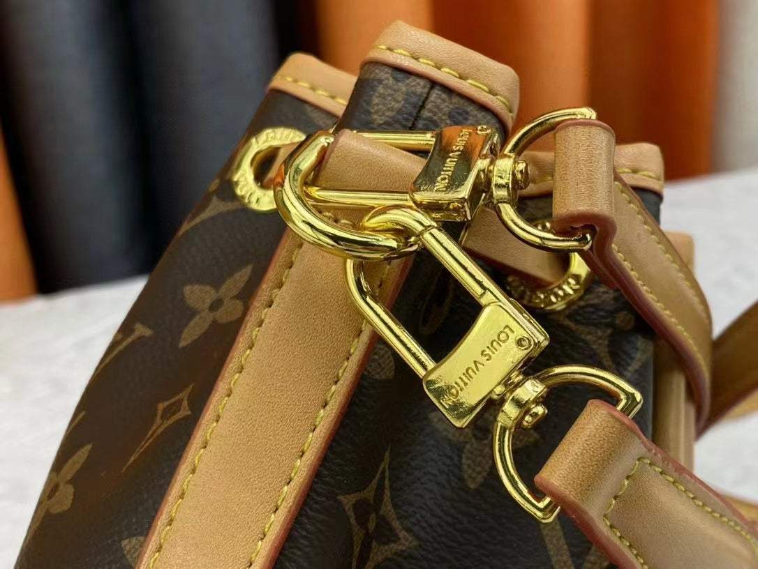Elite Carryalls