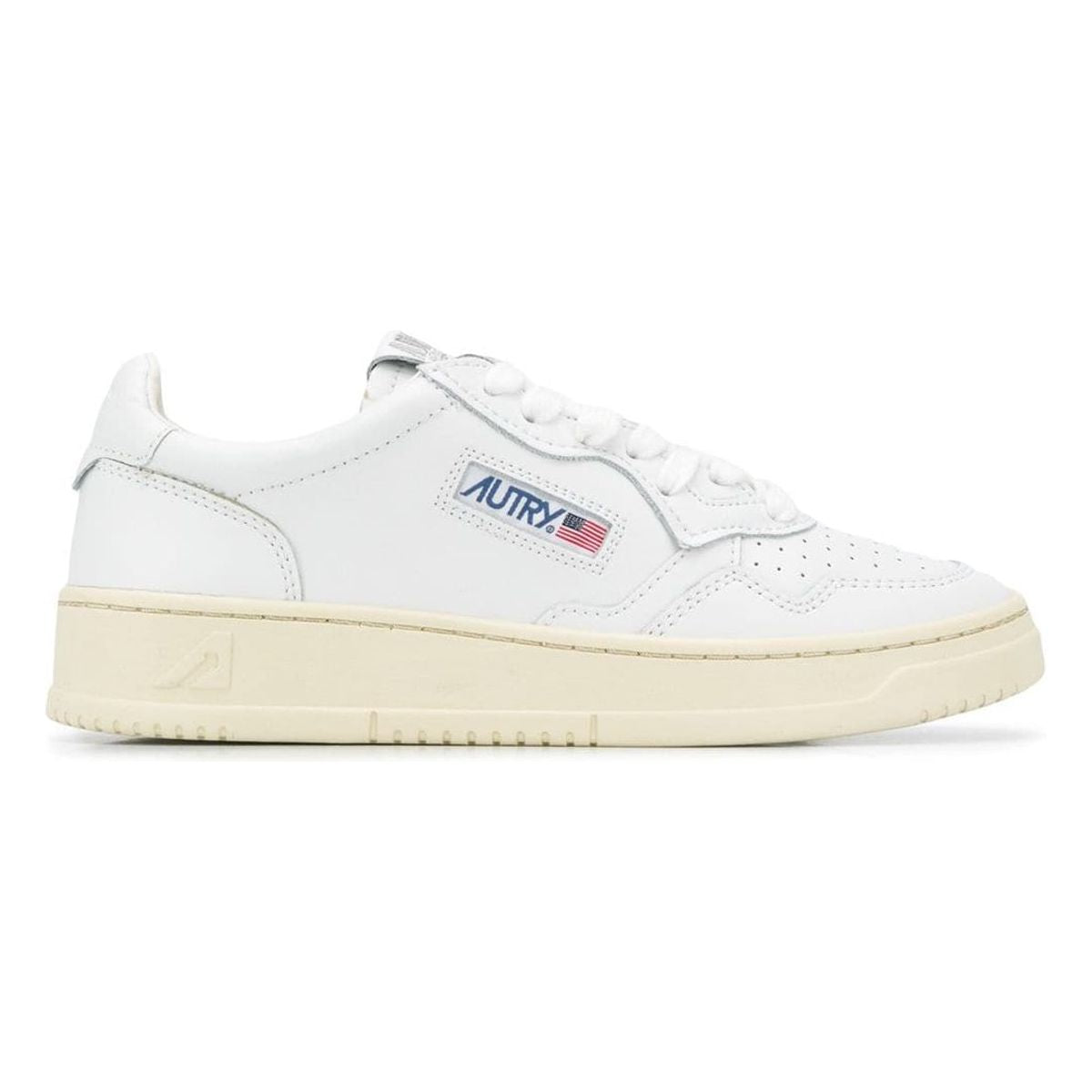 MEDALIST SNEAKERS