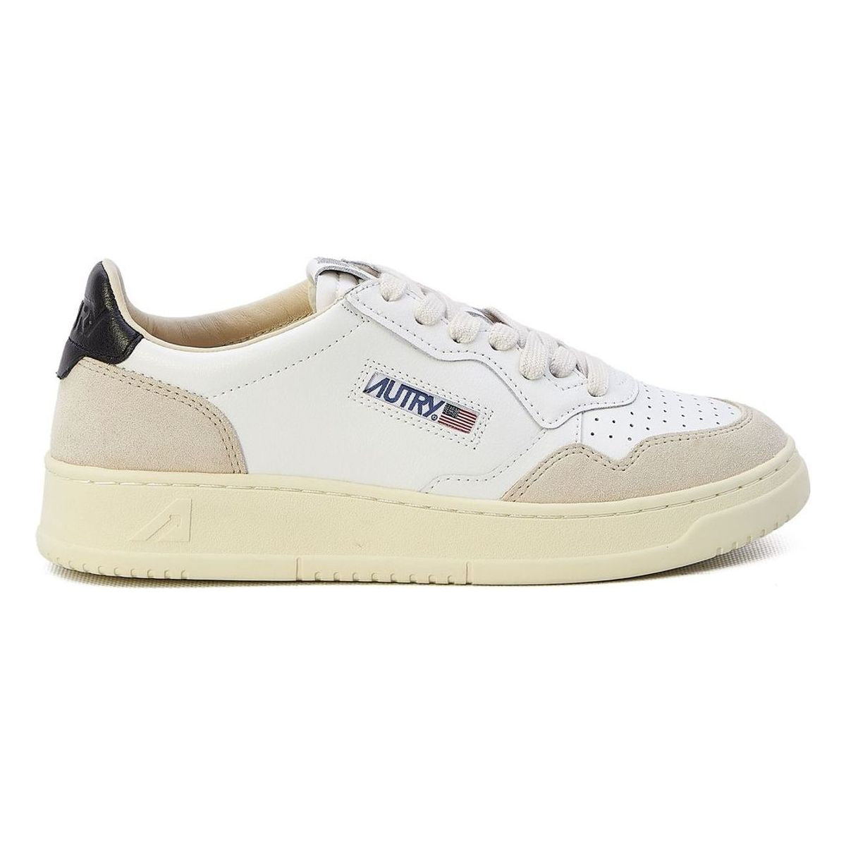 MEDALIST SNEAKERS