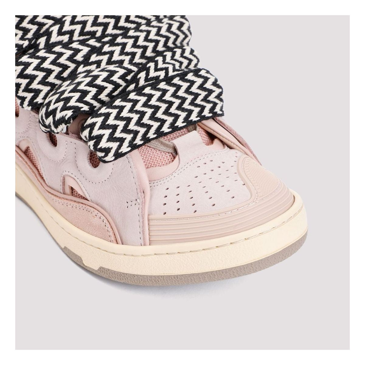 CURB SNEAKERS