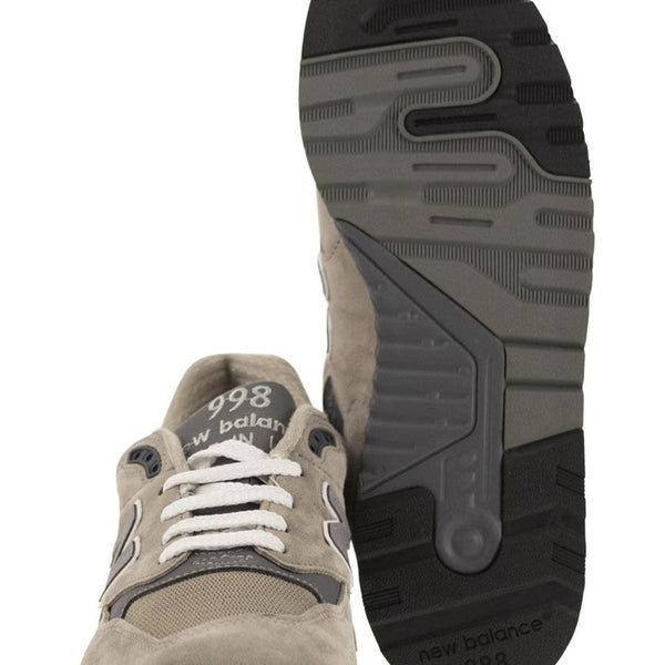 998 - SNEAKERS