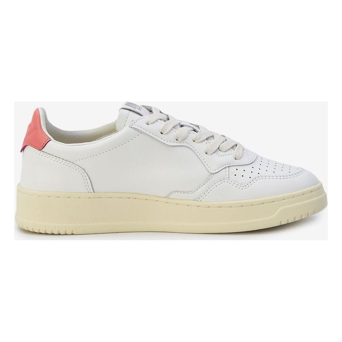 MEDALIST SNEAKERS