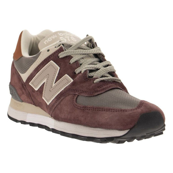 576 - SNEAKERS