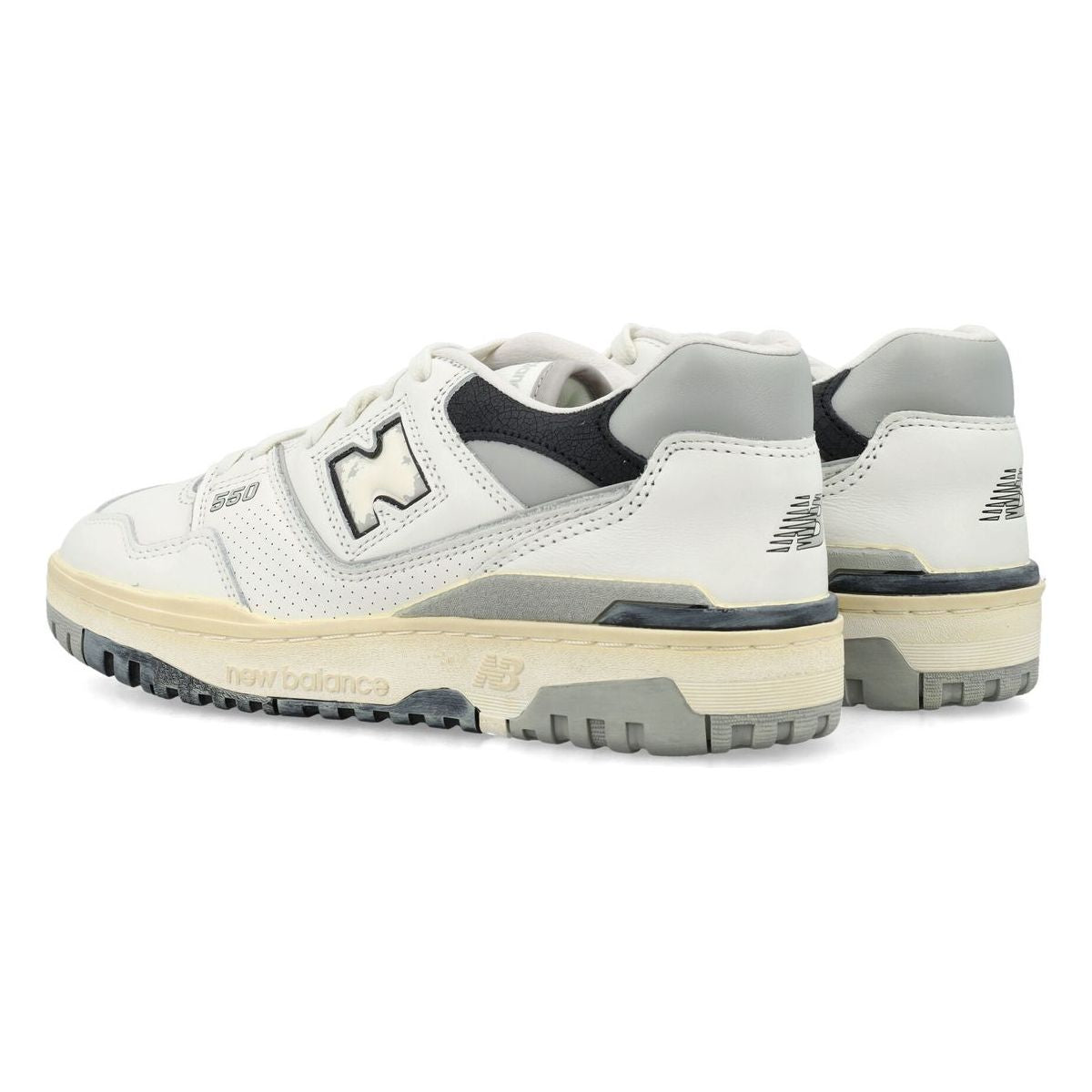 550 SNEAKERS