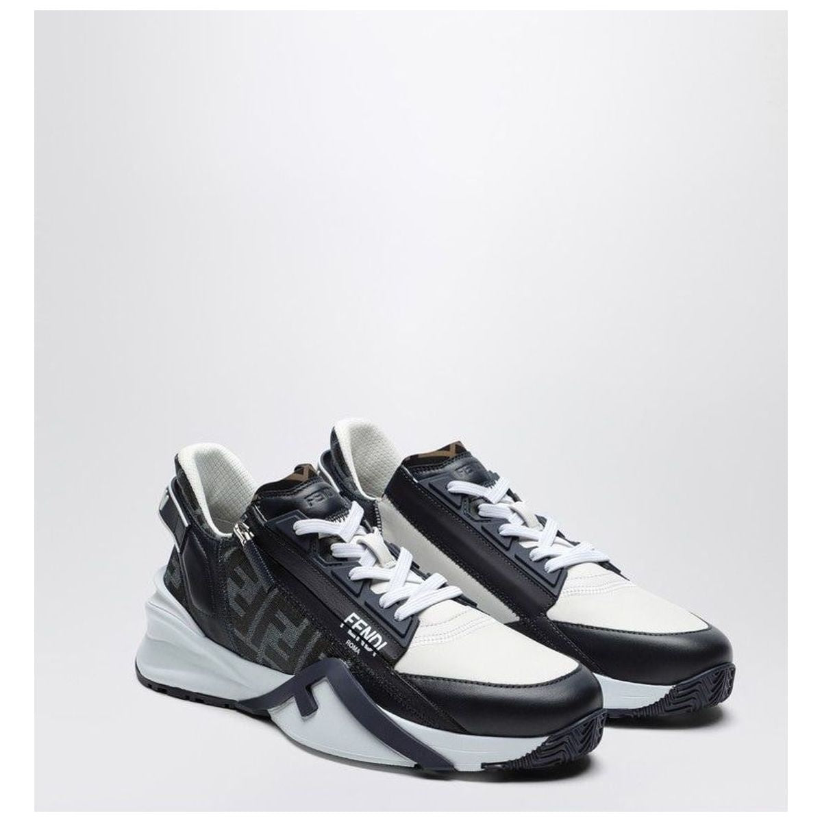 Flow Sneakers