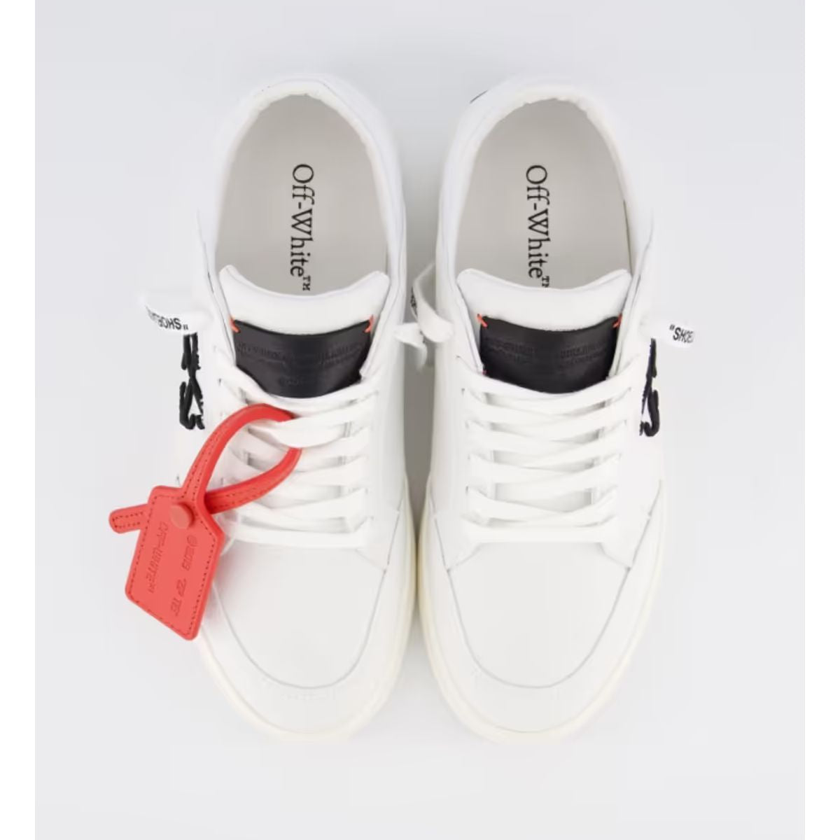LOW  VULCANIZED SNEAKER