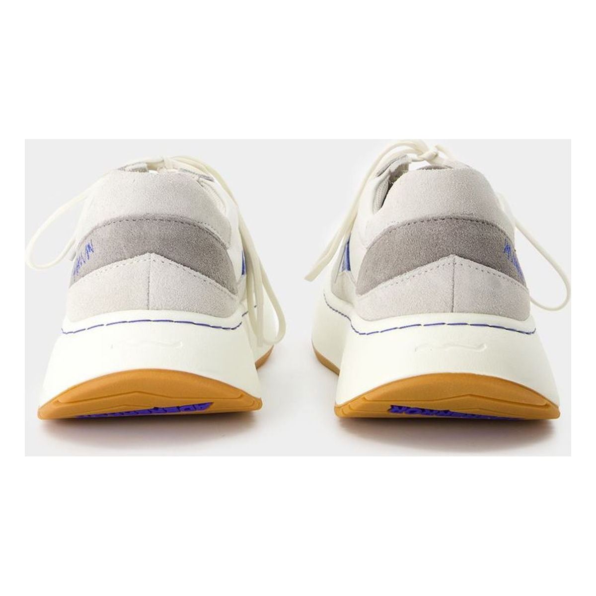 Log Sneakers