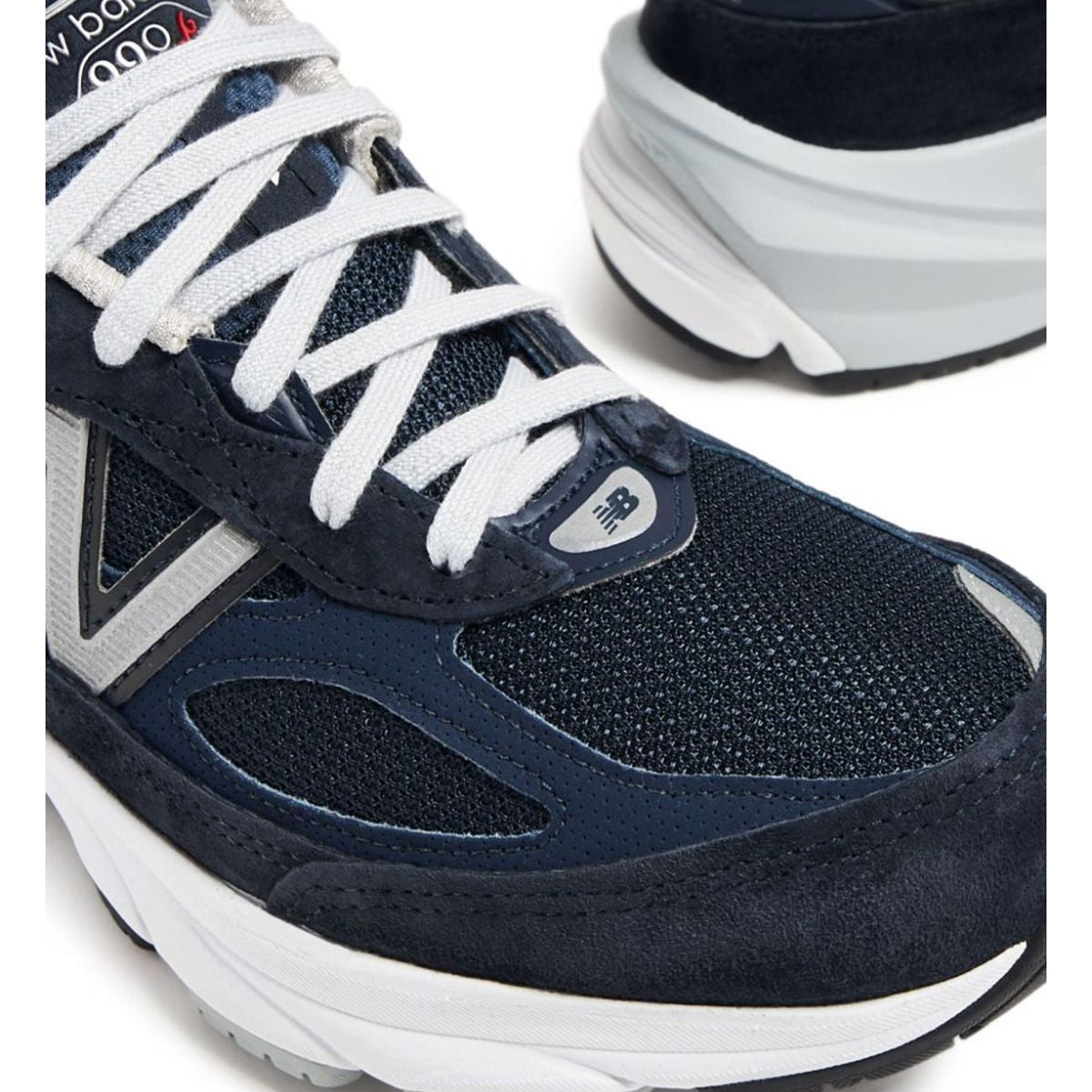 MADE IN USA 990v6