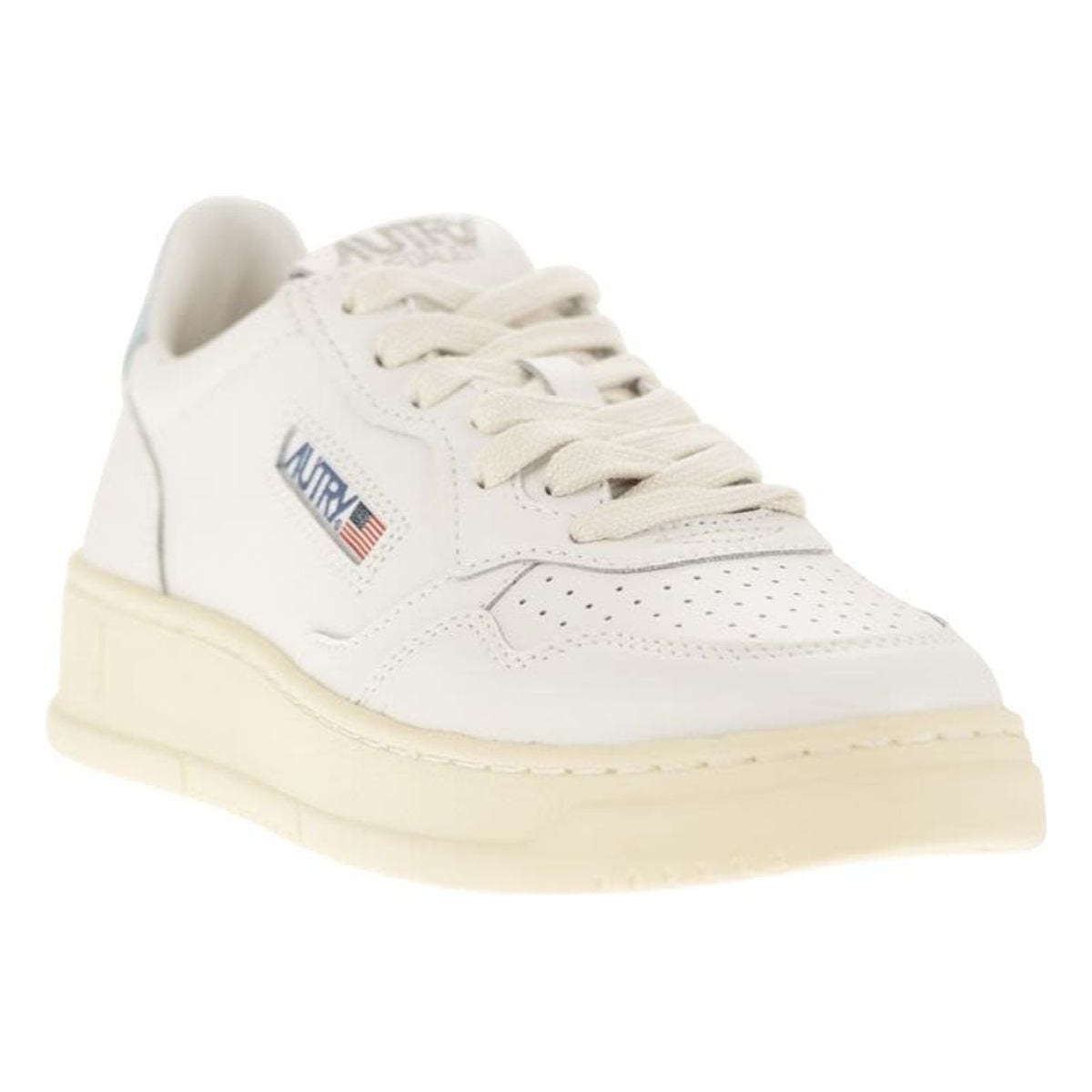 MEDALIST WHITE/LIGHT BLUE TRAINER