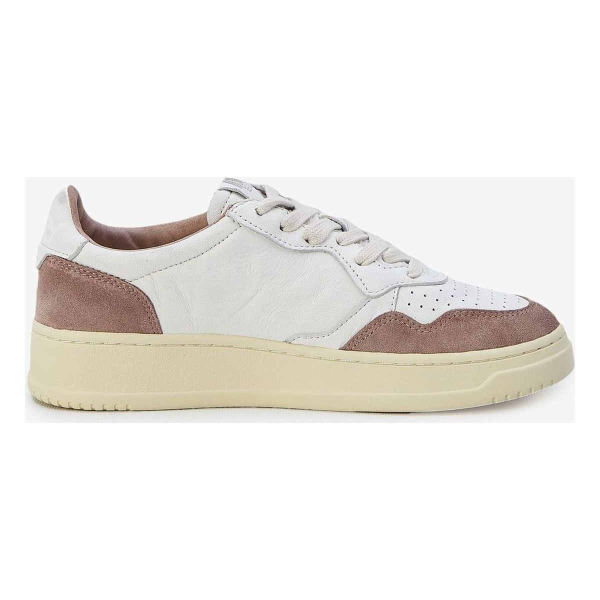 MEDALIST SNEAKERS