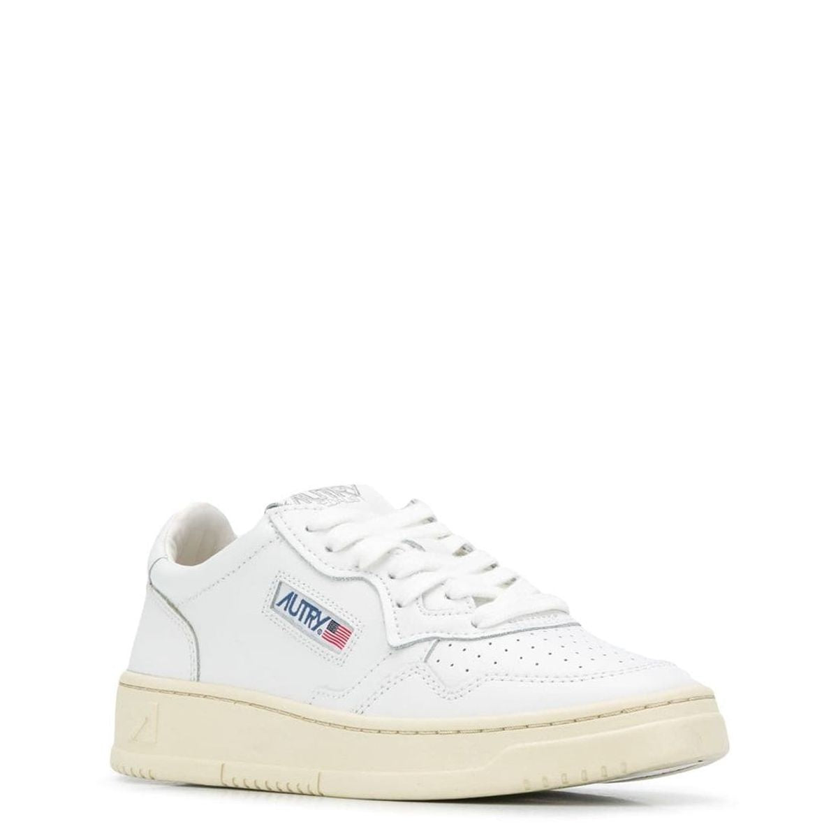 MEDALIST SNEAKERS