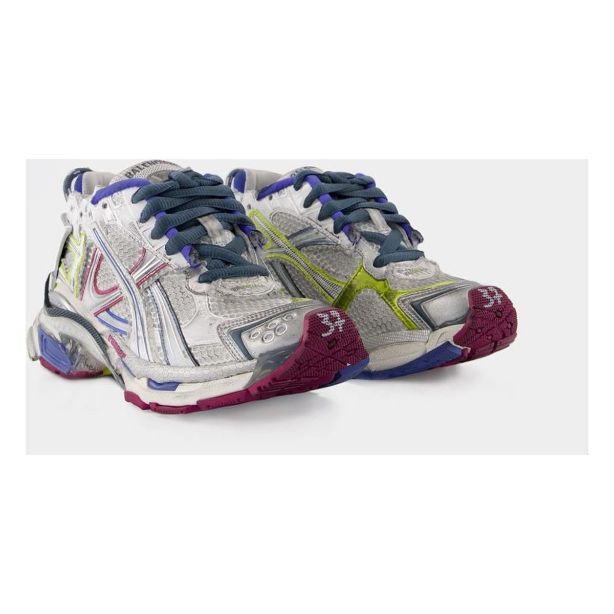 RUNNER SNEAKERS