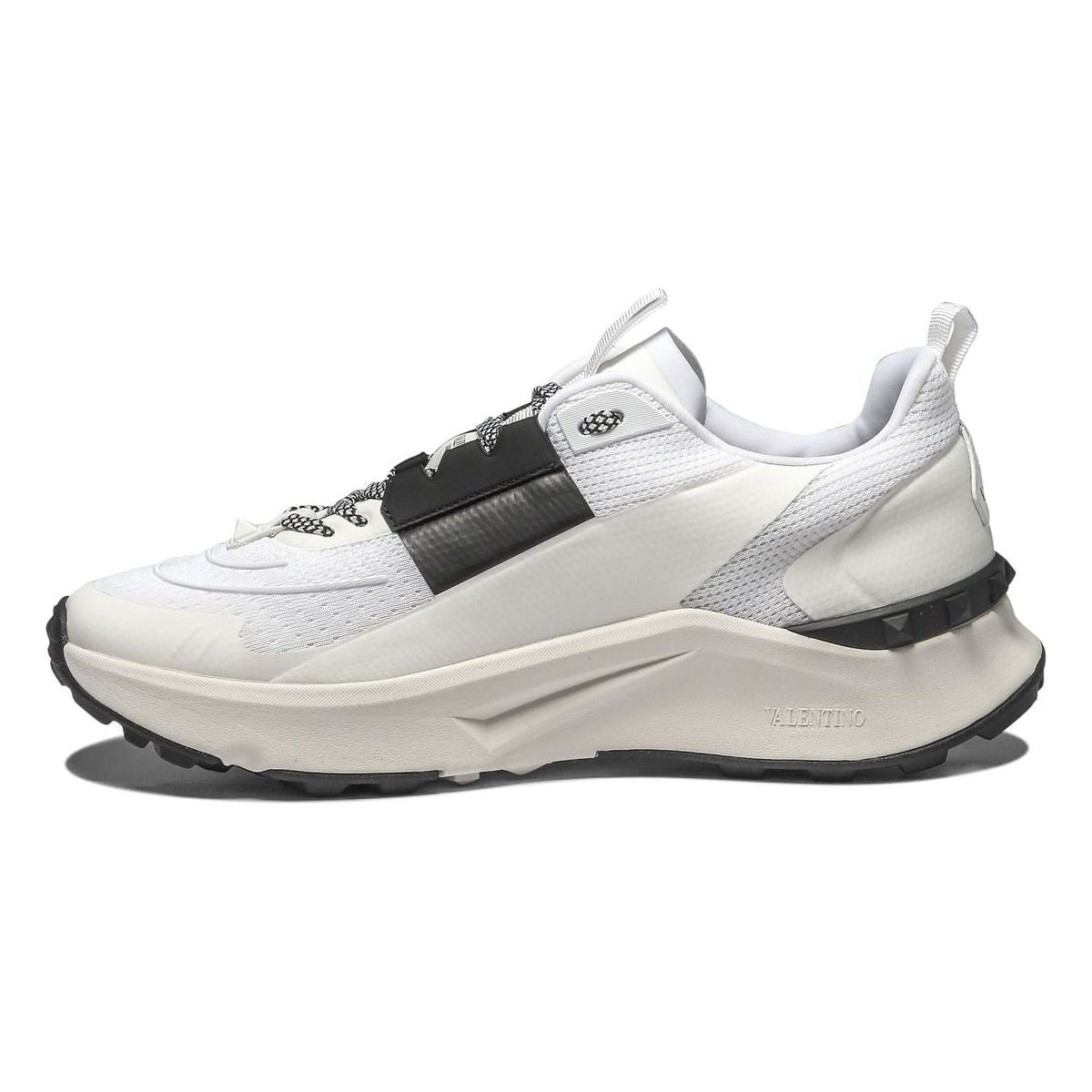 "TRUE ACT"  SNEAKERS