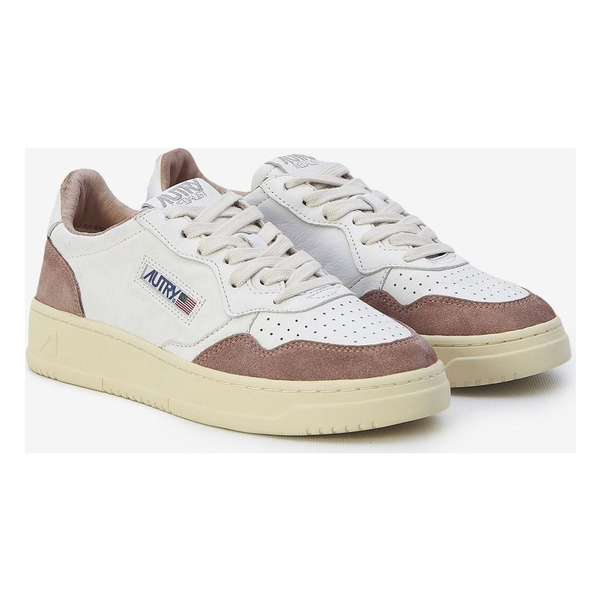 MEDALIST SNEAKERS