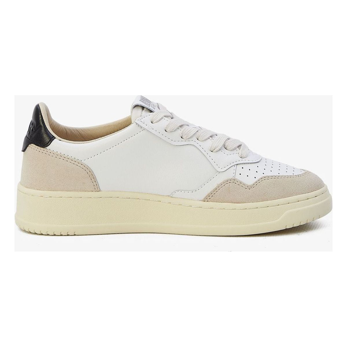 MEDALIST SNEAKERS