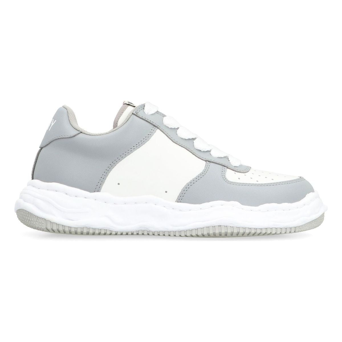Wayne Low Top Sneakers