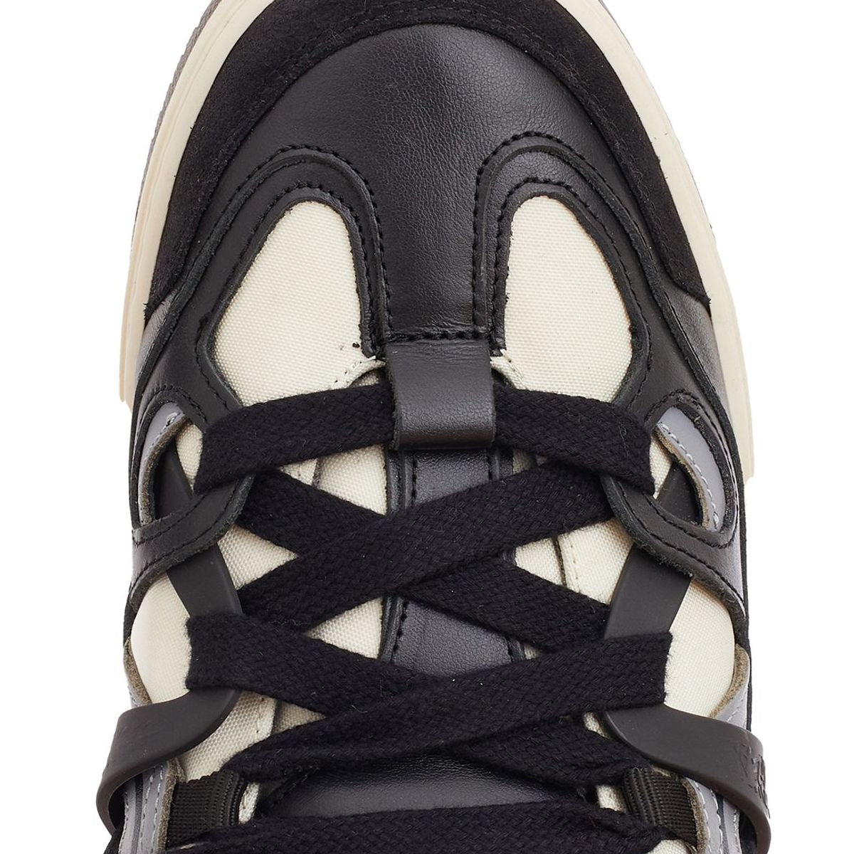 Bully Sneakers