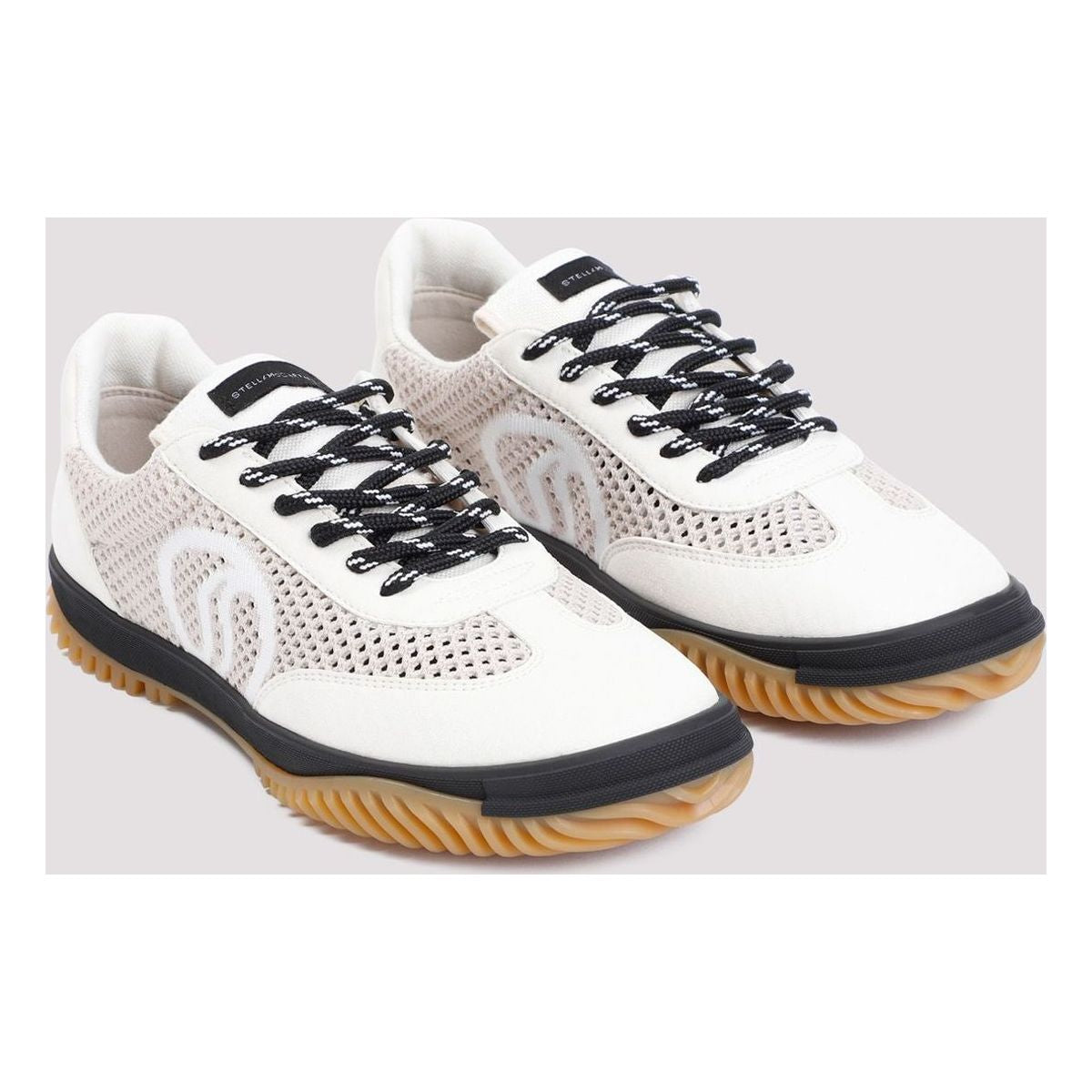 LOW TRAINER WITH WHITE S-WAVE MESH PANELS
