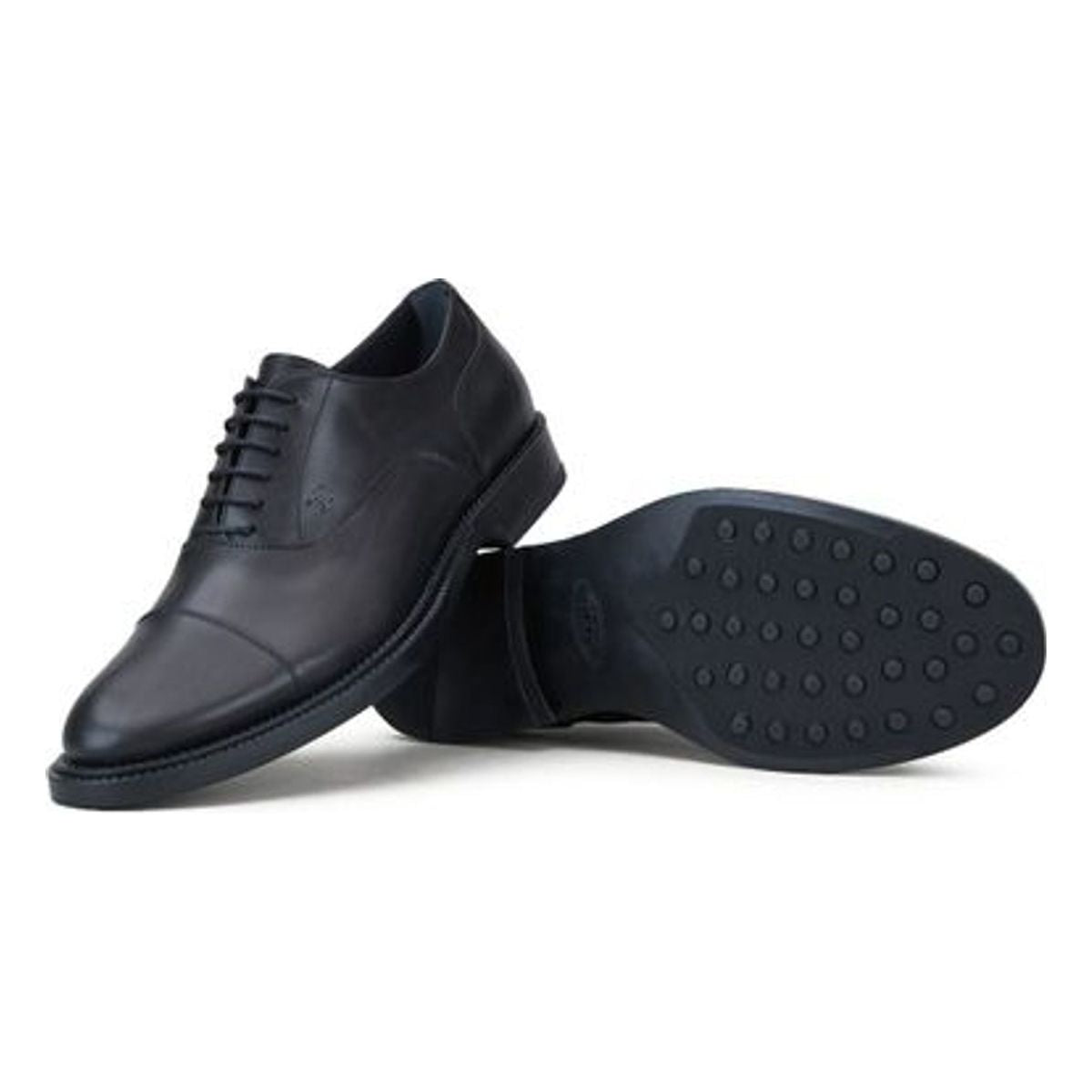 LACE-UPS IN BLACK LEATHER