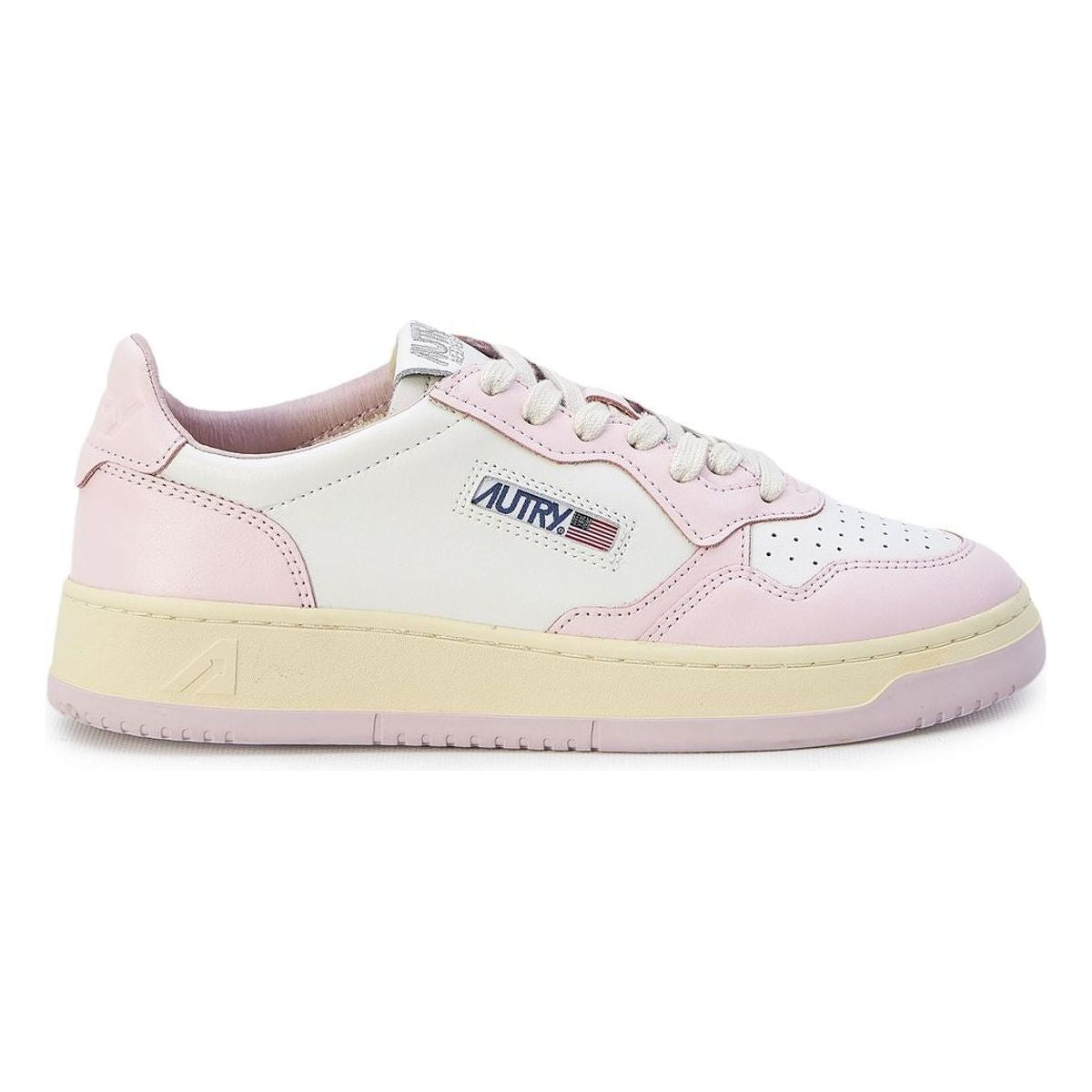 MEDALIST SNEAKERS