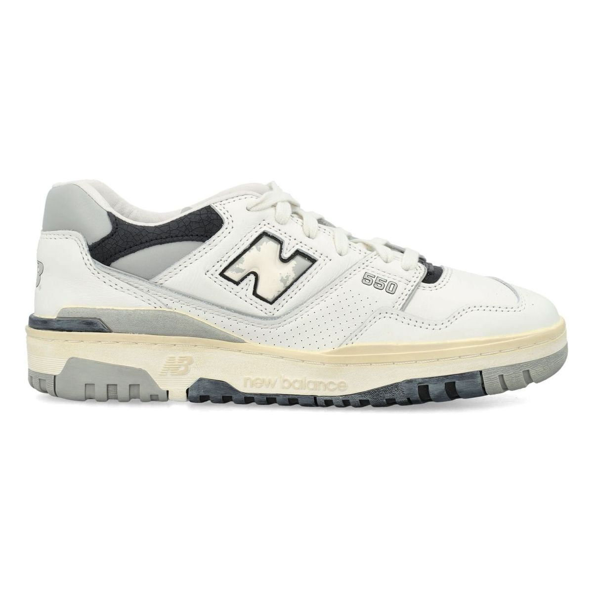 550 SNEAKERS