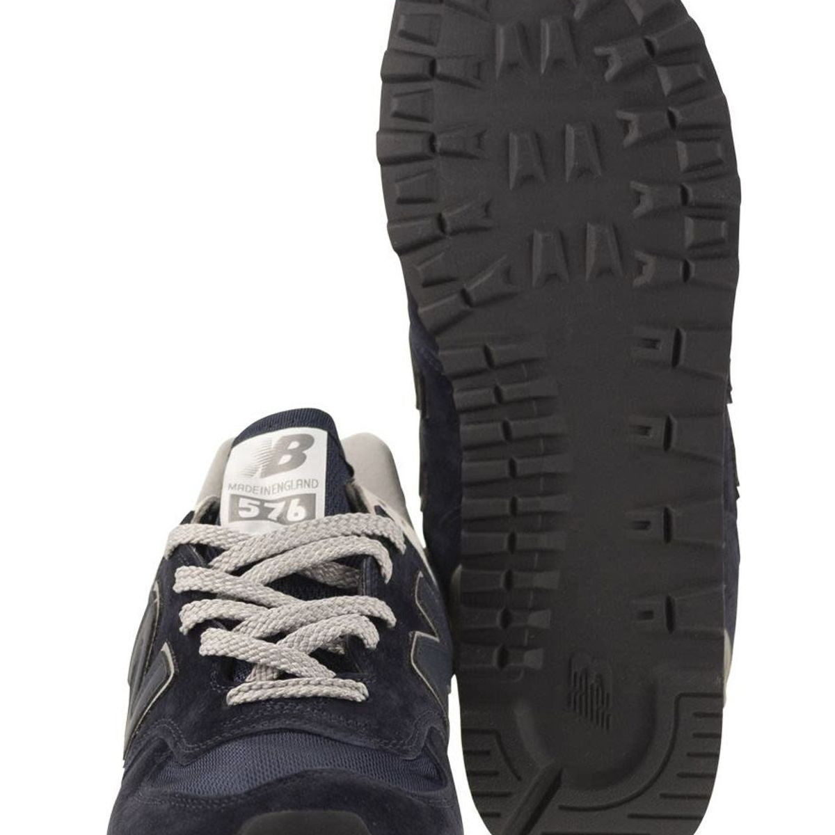 576 - SNEAKERS