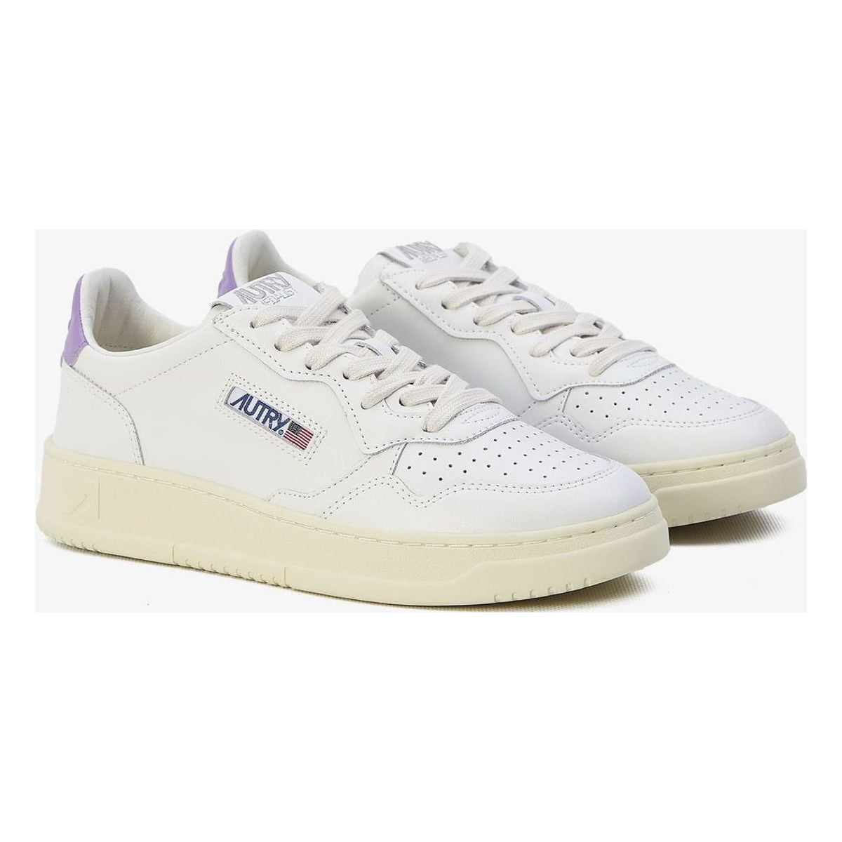 MEDALIST SNEAKERS