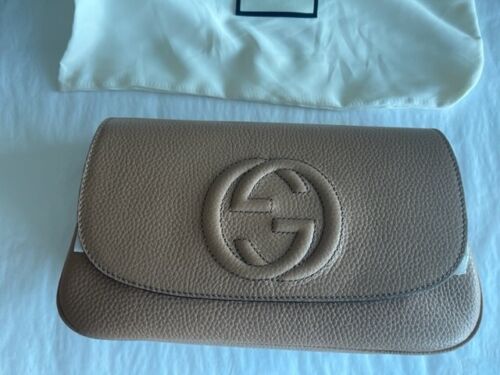 Gucci Soho Camelia Rose Beige Light Tan Leather shoulder bag Crossbody Italy New