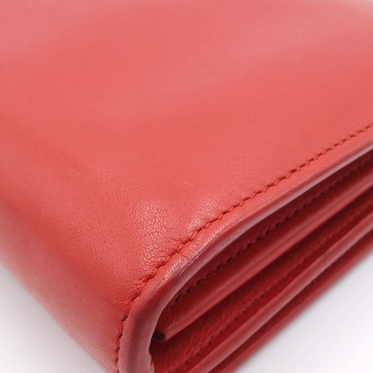 Classic Y Ligne Wallet on Chain Red