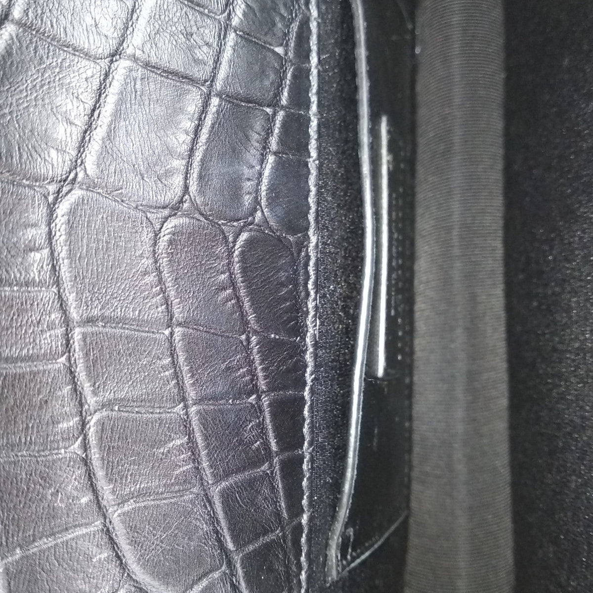 Monogram Kate Clutch Crocodile Embossed Black