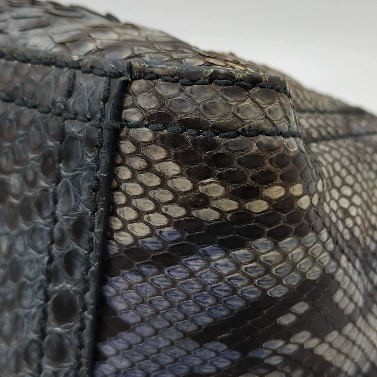 Python Downtown Tote Grey Blue