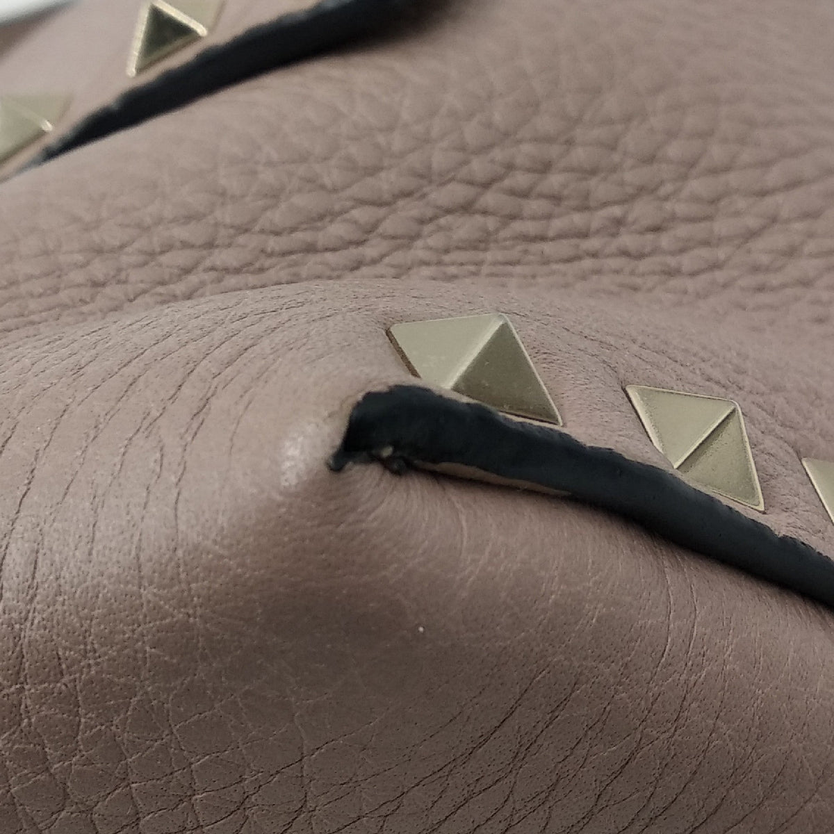 Rockstud Flip Lock Top Handle Bag Pale Taupe