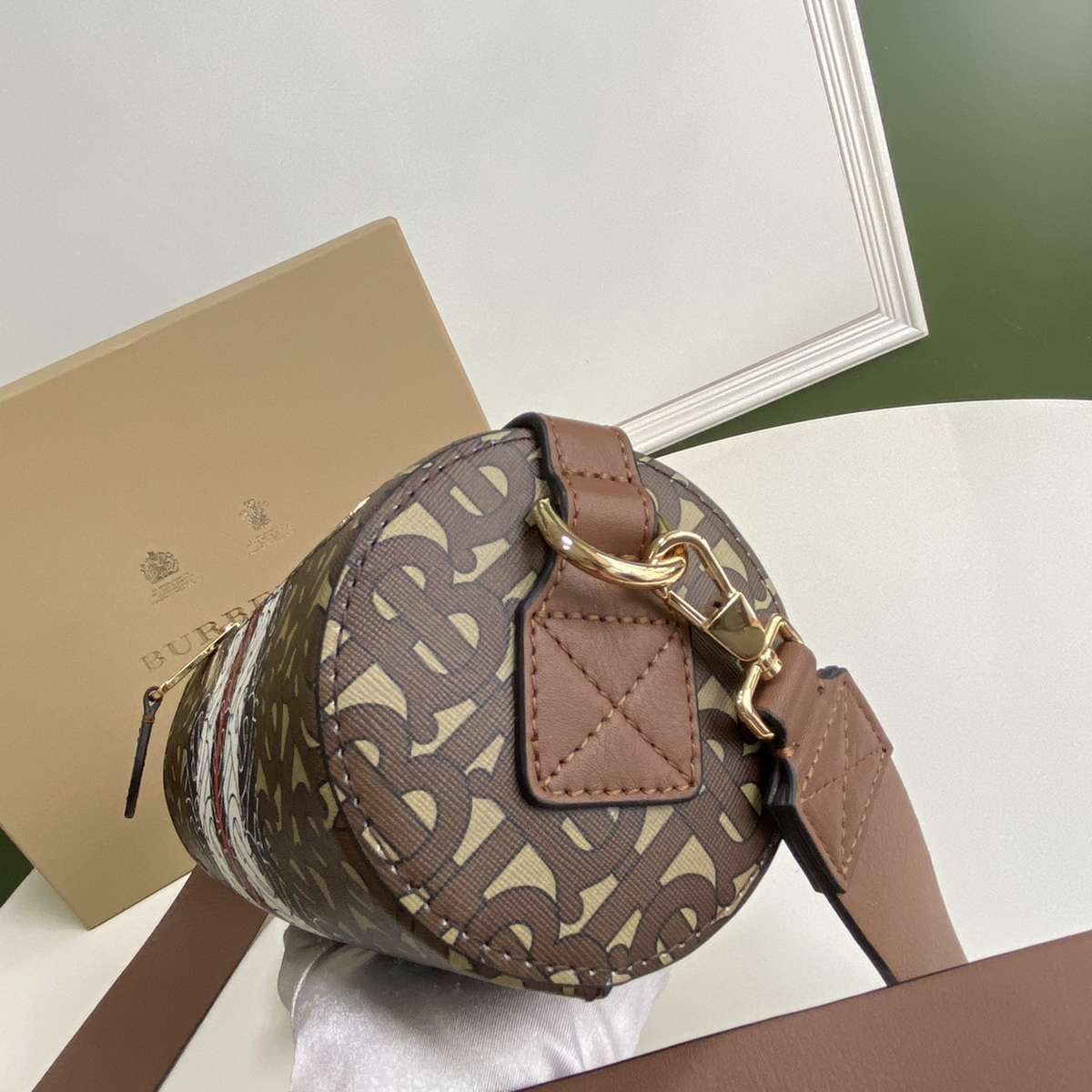 Elite Carryalls