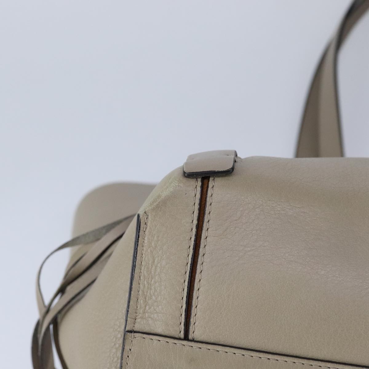 Chloe Milo Tote Bag Leather Beige Gold yk16532